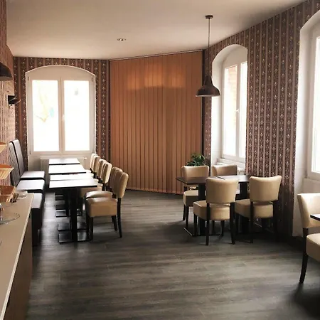 Am Pollingpark 3* Dessau-Rosslau