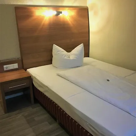 Am Pollingpark Pensionat Dessau-Rosslau