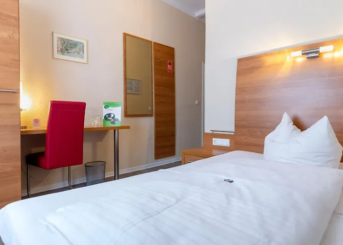 Am Pollingpark 3* Dessau-Rosslau